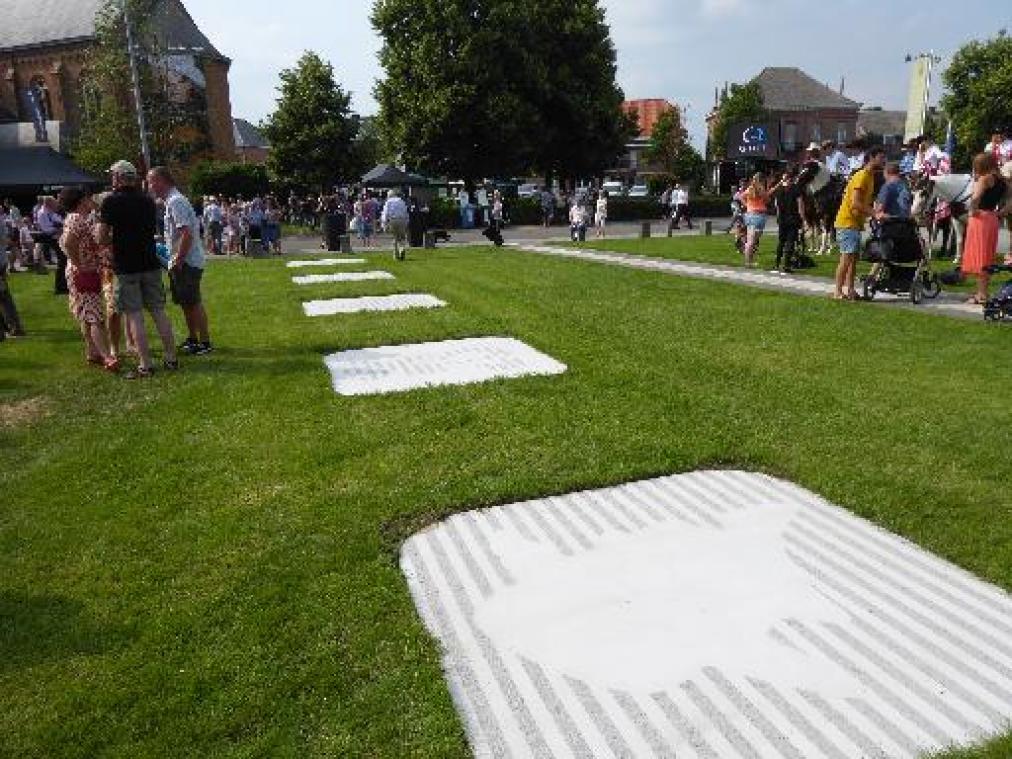 Lichtaart eert Bobbejaan Schoepen met kunstwerk en straatnaam