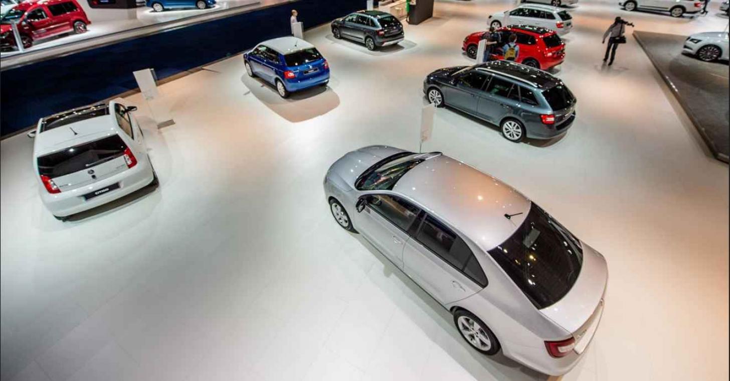 Koning auto palmt Heizel in