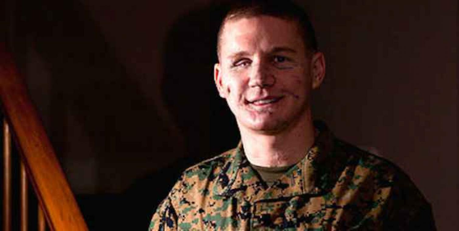 Marinier redt collega door zichzelf op een granaat te storten en krijgt Medal of Honor