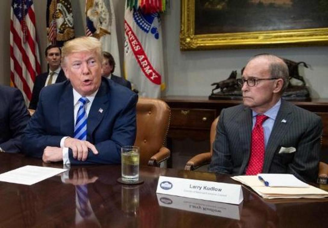 Economisch topadviseur van het Witte Huis Larry Kudlow heeft hartaanval gehad