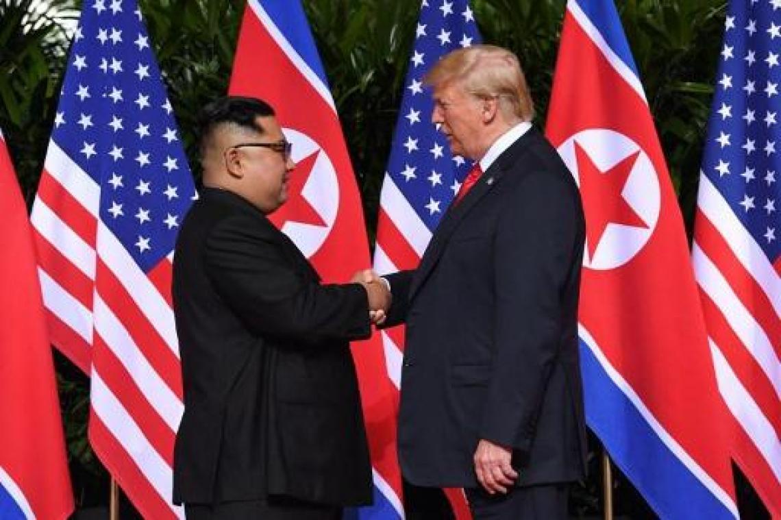 Ontmoeting Trump-Kim - Historische handdruk tussen beide leiders is een feit