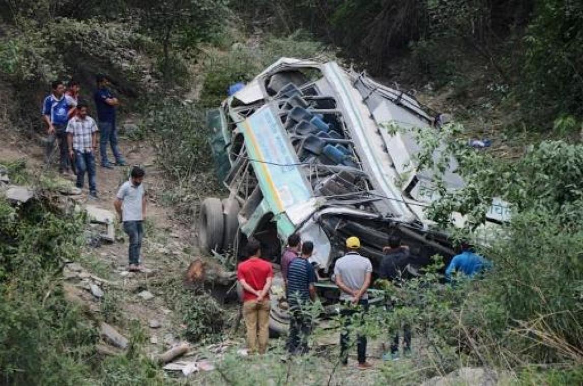 Zeker 17 doden bij busongeval in India