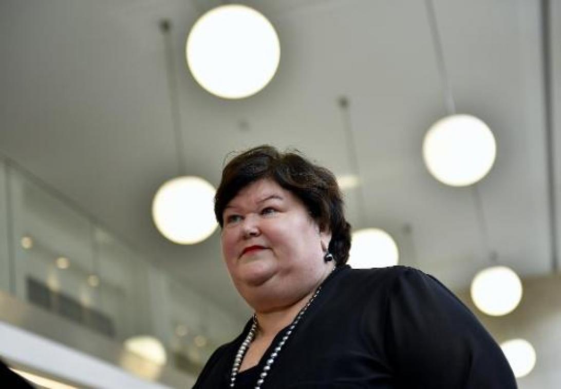 Tabaksindustrie start lobbycampagne tegen De Block