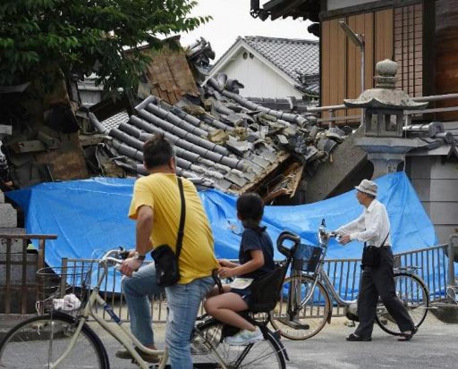 Vijf doden geteld na aardbeving in Osaka