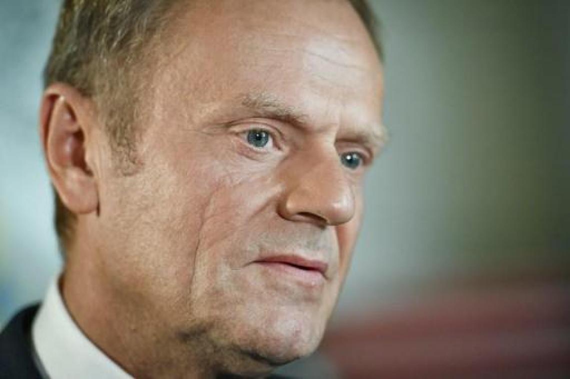 Donald Tusk wil vluchtelingen van migranten scheiden in centra buiten EU