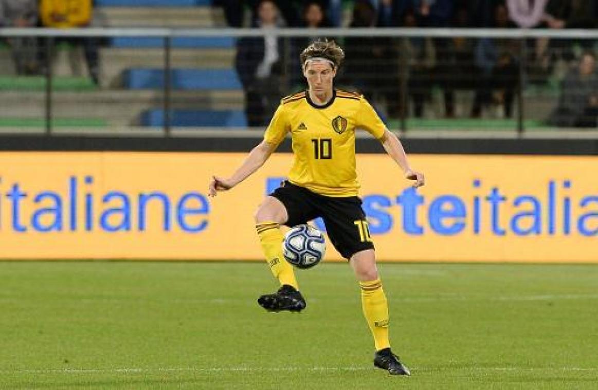 Recordinternational Aline Zeler verlaat RSCA Ladies voor PSV