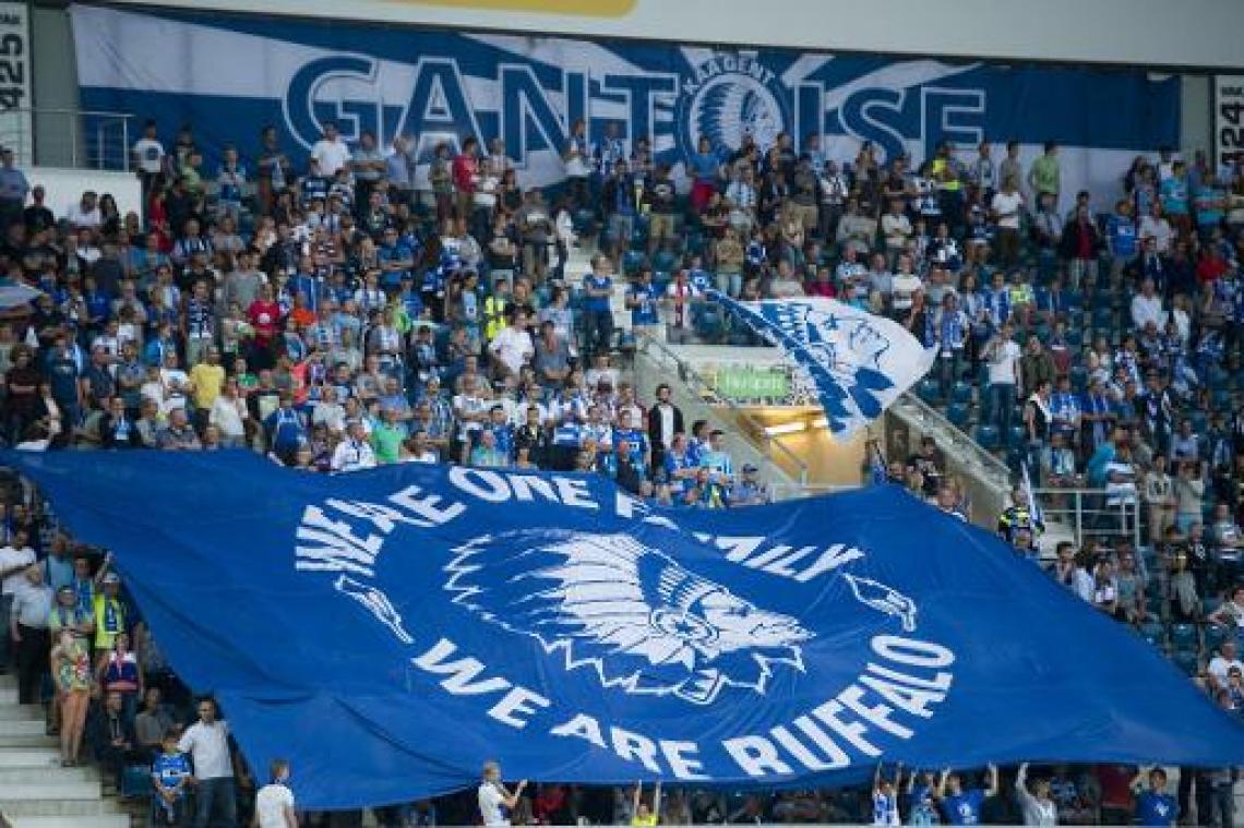 AA Gent strikt Zweedse middenvelder Eric Smith