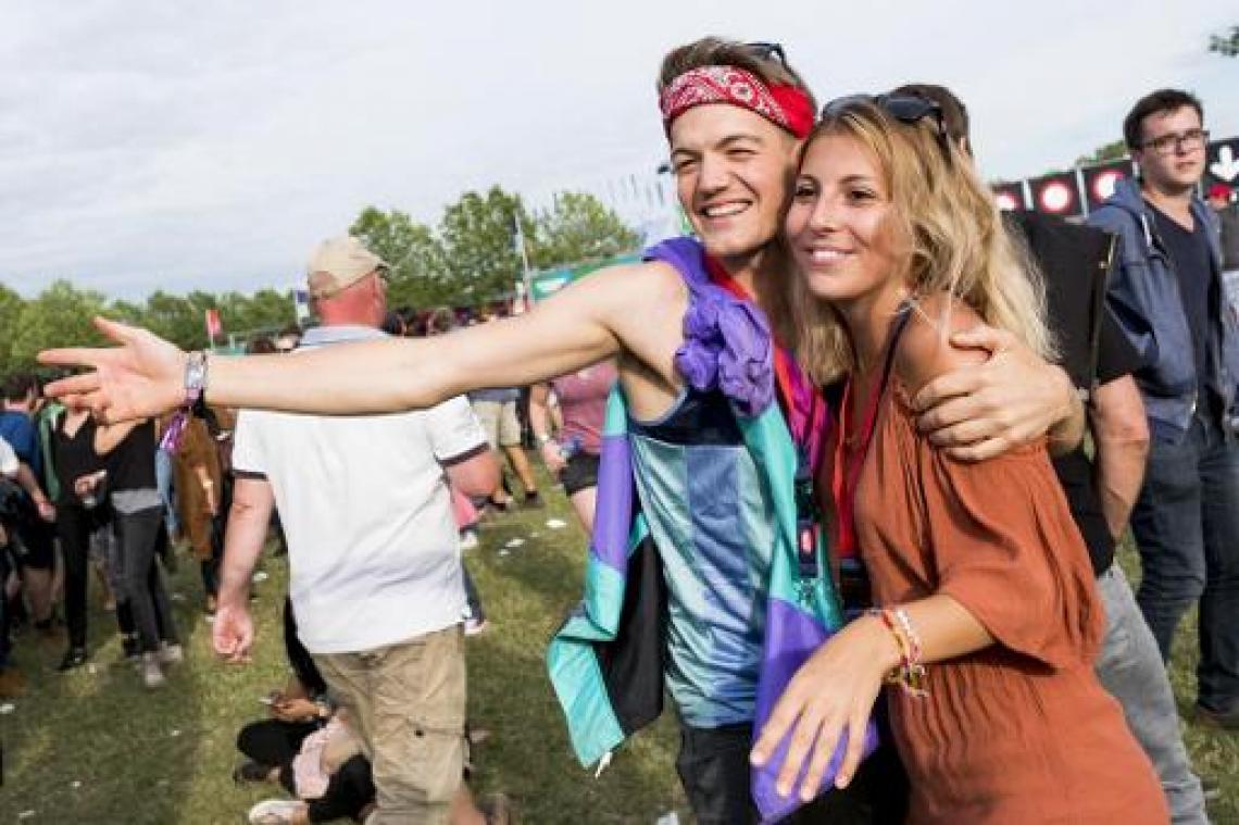 Eén op de zes meisjes lastiggevallen op festivals