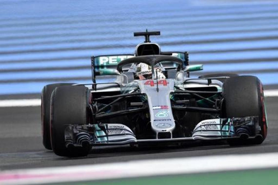 Lewis Hamilton pakt derde seizoenszege, Vandoorne wordt twaalfde