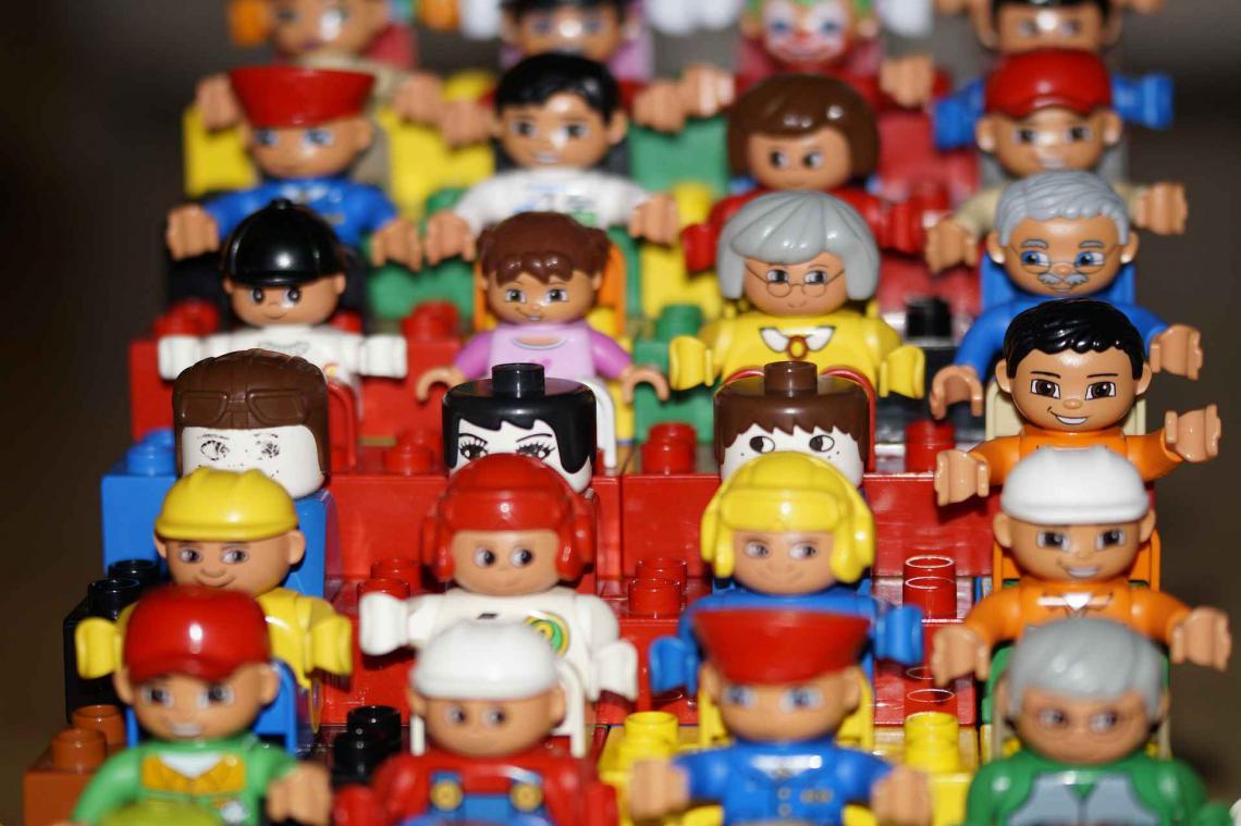 Lego brengt jong poppetje in rolstoel op de markt