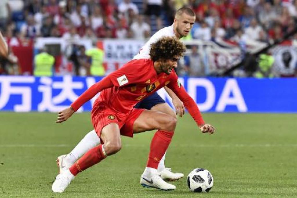 Fellaini blijft Manchester United trouw