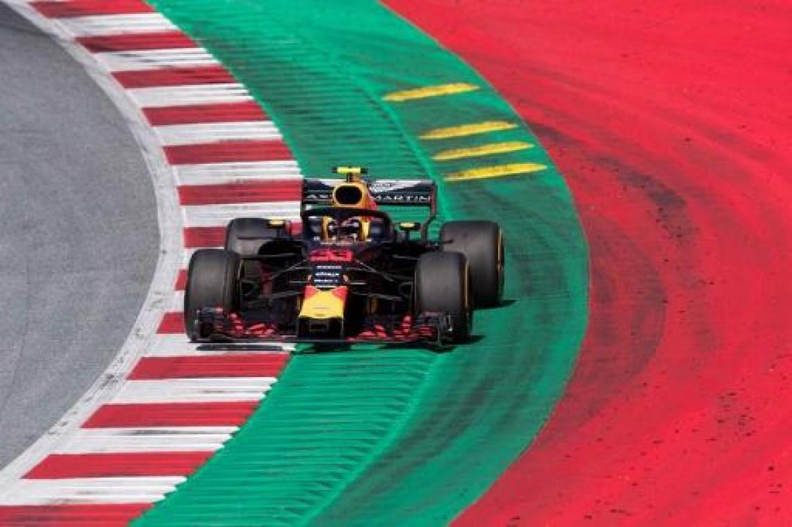 Verstappen triomfeert in Oostenrijk, Vettel is nieuwe WK-leider