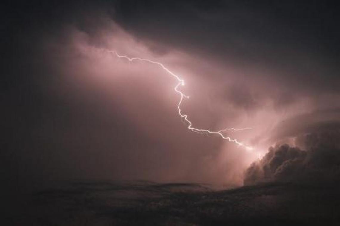 Kans op lokaal onweer vanaf vanavond