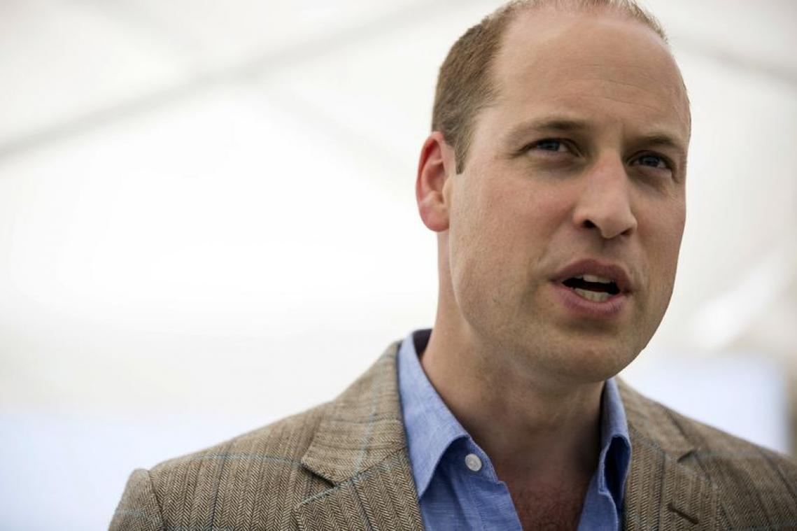 Prins William neemt koninklijke Twitter over om voetbalteam te feliciteren