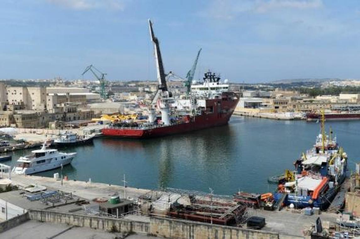 Asiel en Migratie - Nederland stuurt inspecteur naar in Malta geblokkeerd vluchtelingenschip