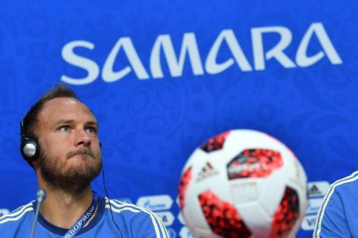 Zweedse aanvoerder Granqvist mist geboorte om kwartfinale te spelen