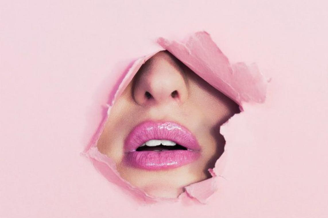 Het is internationale kusjesdag. 5 interessante zoenfeiten die je moet weten
