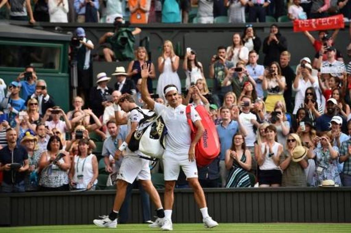 Wimbledon - Federer zet reeks voort en slaat record Connors aan diggelen