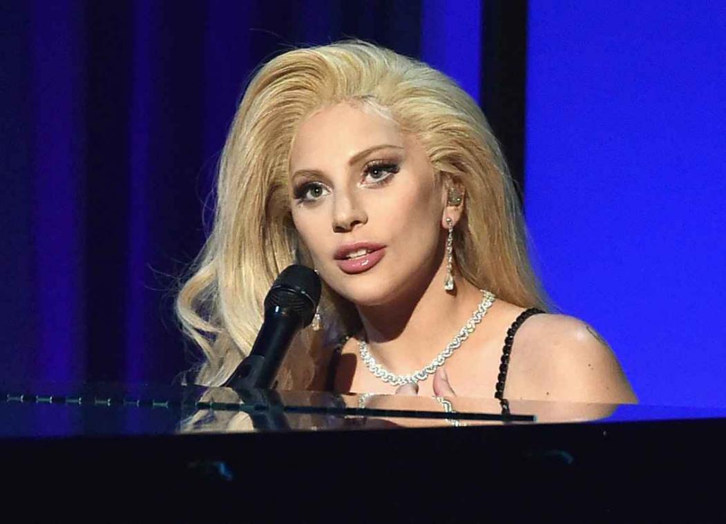 Lady Gaga zingt volkslied tijdens Super Bowl