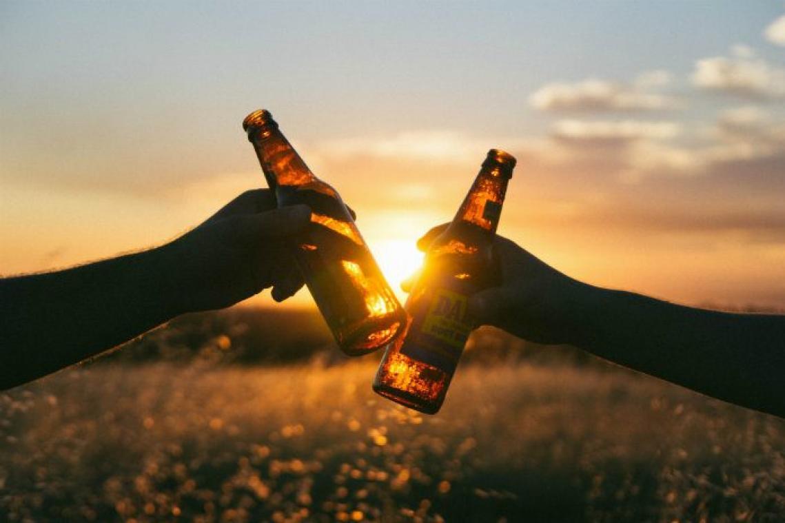 Te diep in het glas gekeken? Met deze antikatertips kom je de dag door