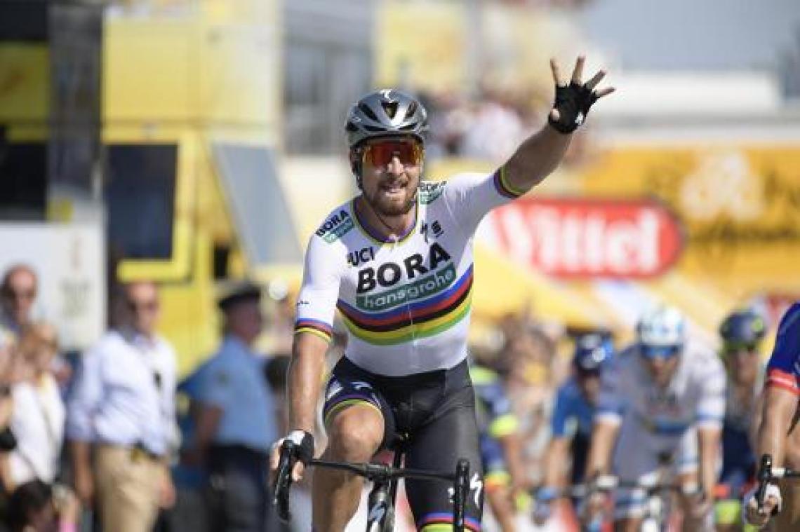 Sagan sprint naar zege in tweede etappe in Tour en pakt geel