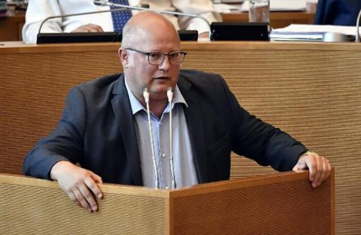 Jambon en Crucke starten werkvergaderingen over luchthaven Charleroi