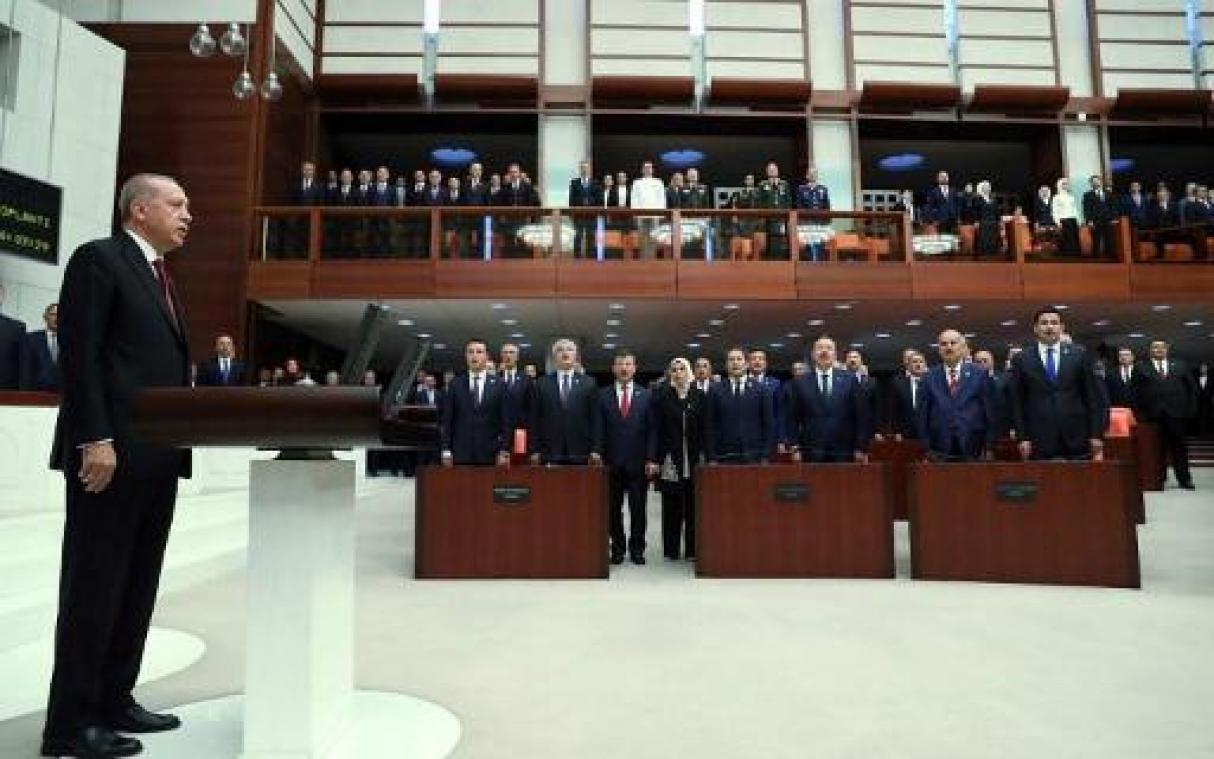 Recep Tayyip Erdogan legt eed af als Turks president