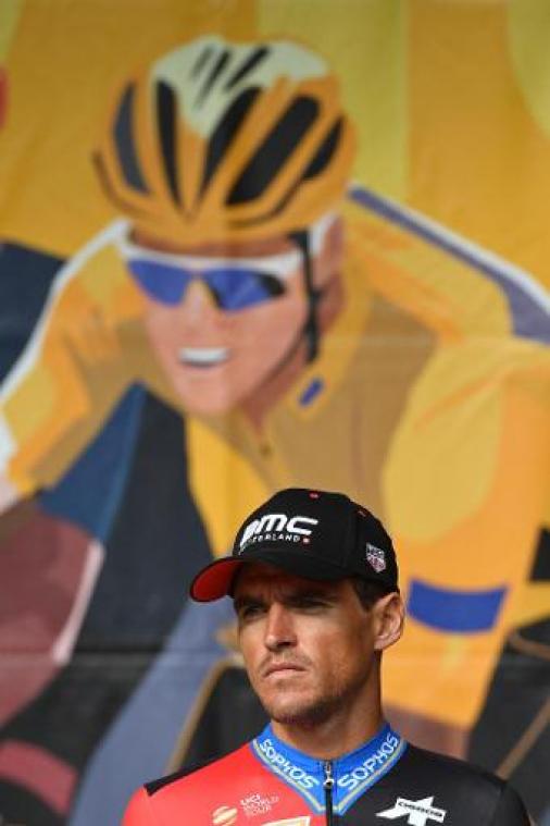 Greg Van Avermaet geletruidrager na zege BMC in ploegentijdrit