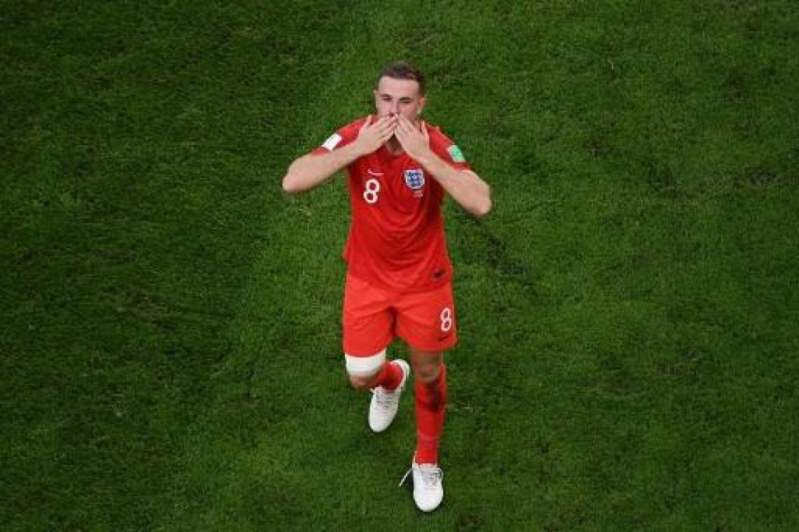 Engeland en Uruguay krijgen boetes voor foute kousen