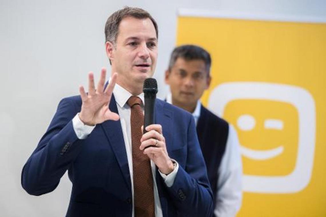 Prijzen mobiele telefonie dalen scherp bij intrede vierde telecomspeler