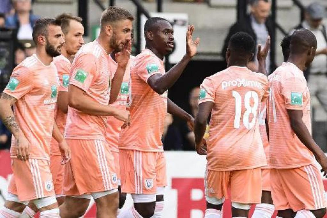Jupiler Pro League - Anderlecht verslaat Ajax twee keer op een dag, Charleroi moet duimen leggen voor Mainz