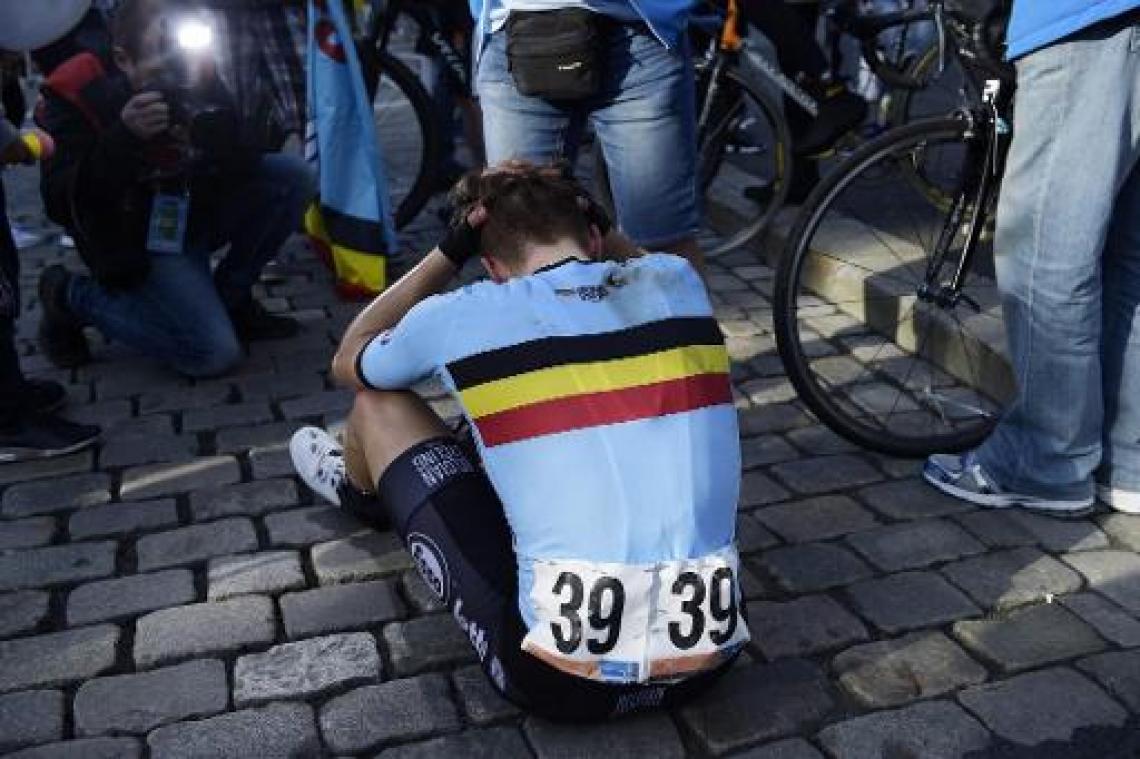 Remco Evenepoel wint wegwedstrijd met bijna tien minuten voorsprong