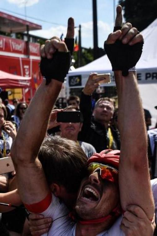 Tour de France - Degenkolb draagt zege op aan overleden vriend