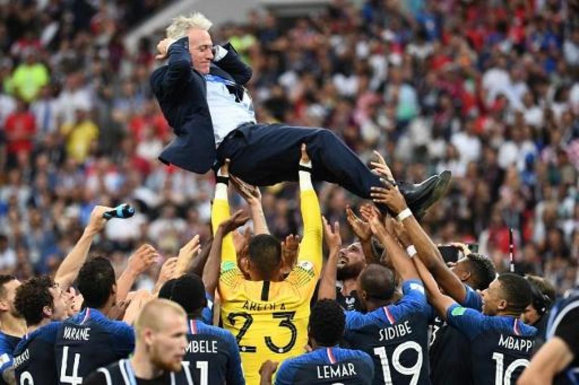 WK zwemmen - Didier Deschamps vindt Franse wereldtitel "verdiend"