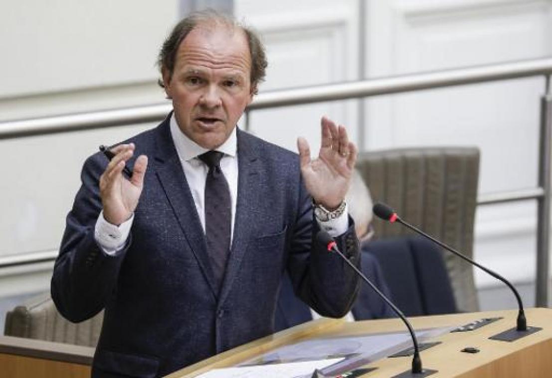 Muyters wil meer SWT'ers sanctioneren