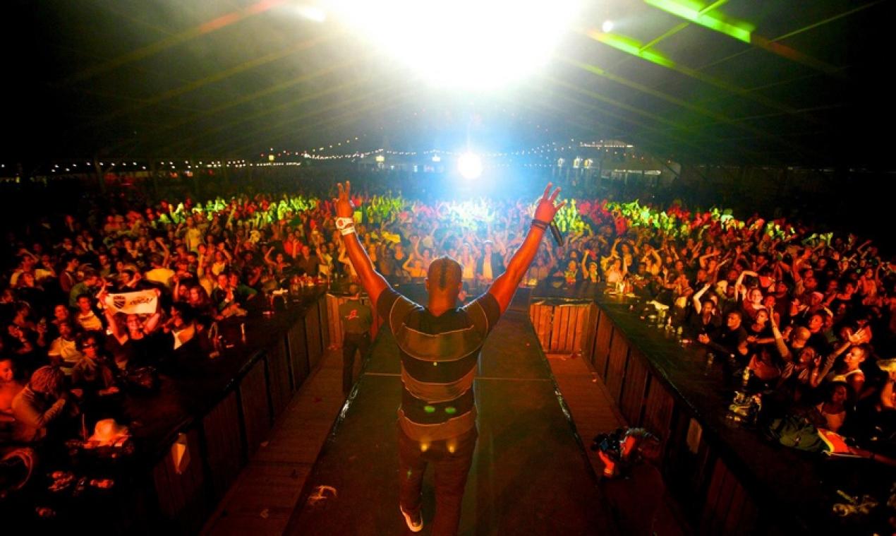 Shake it tijdens de Antilliaanse Feesten !