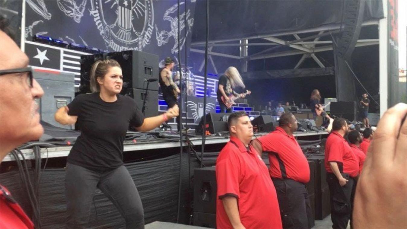 VIDEO. Doventolk geeft er een stevige lap op tijdens metalconcert