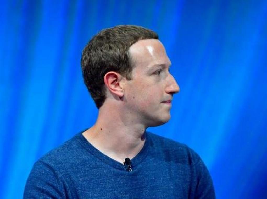 Facebook onderzoekt weer databedrijf