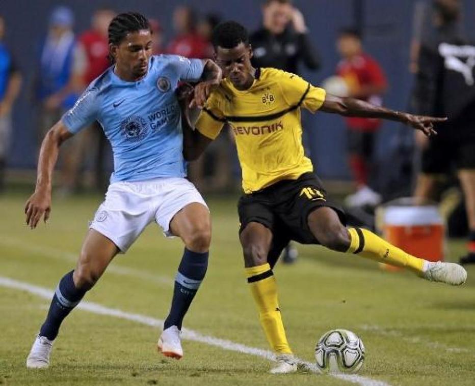 Belgen in het buitenland - Jason Denayer gaat met City onderuit tegen Borussia Dortmund