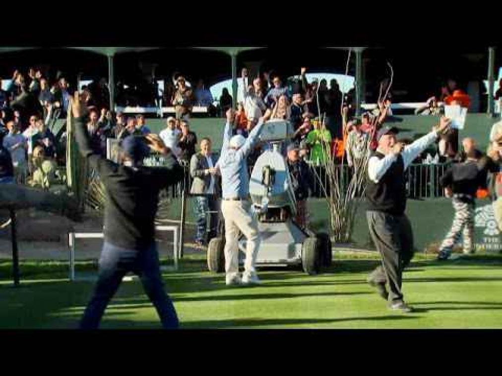 Robotgolfer slaat hole-in-one