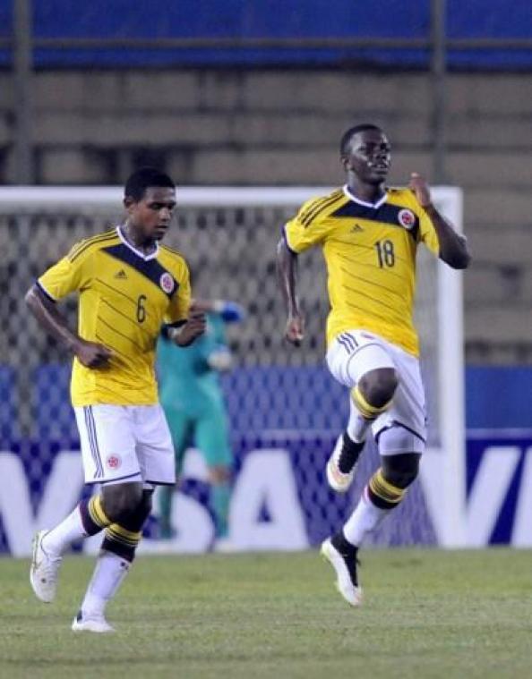 Moeskroen strikt "een van grootste Colombiaanse voetbalbeloften"