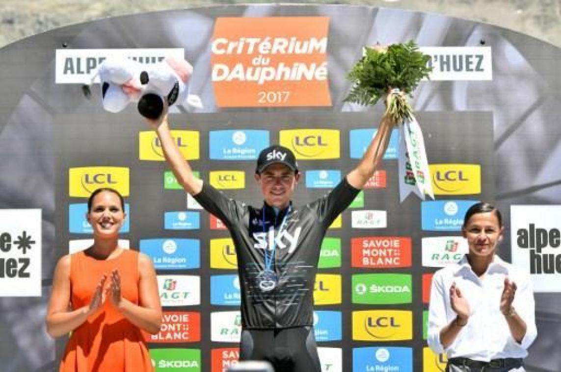 Peter Kennaugh pakt de bloemen