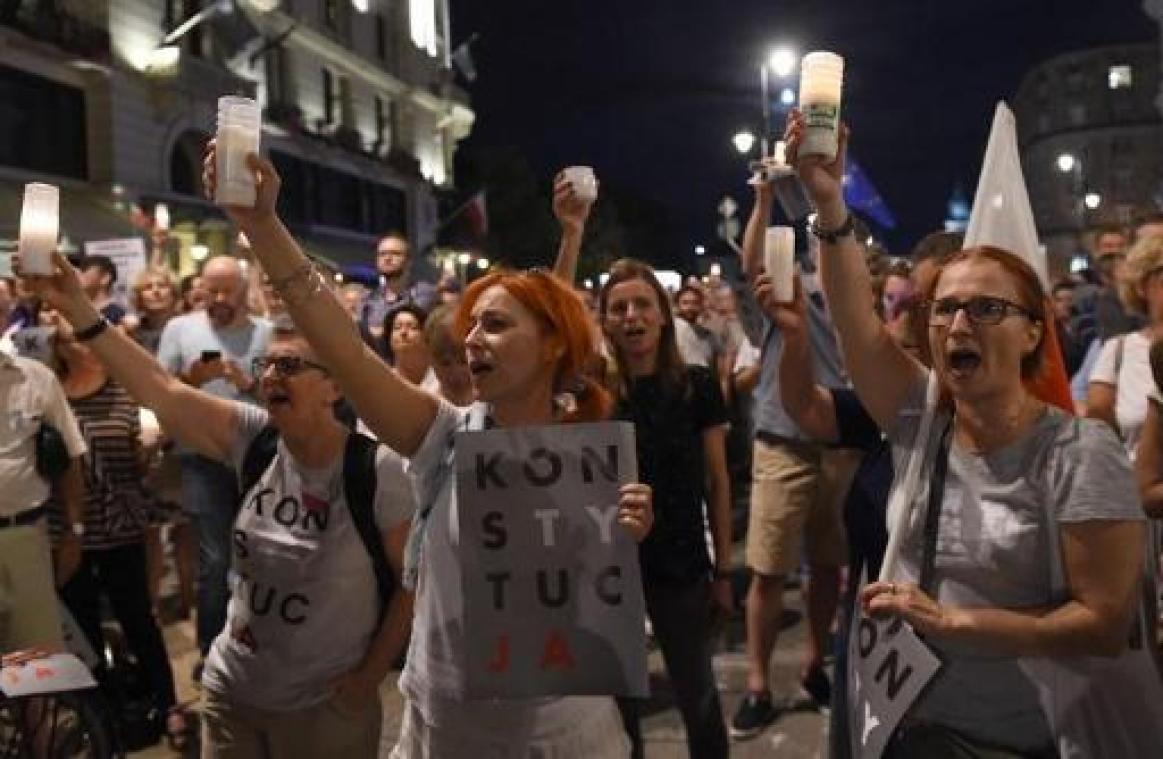 Duizenden Polen op straat tegen hervorming justitie