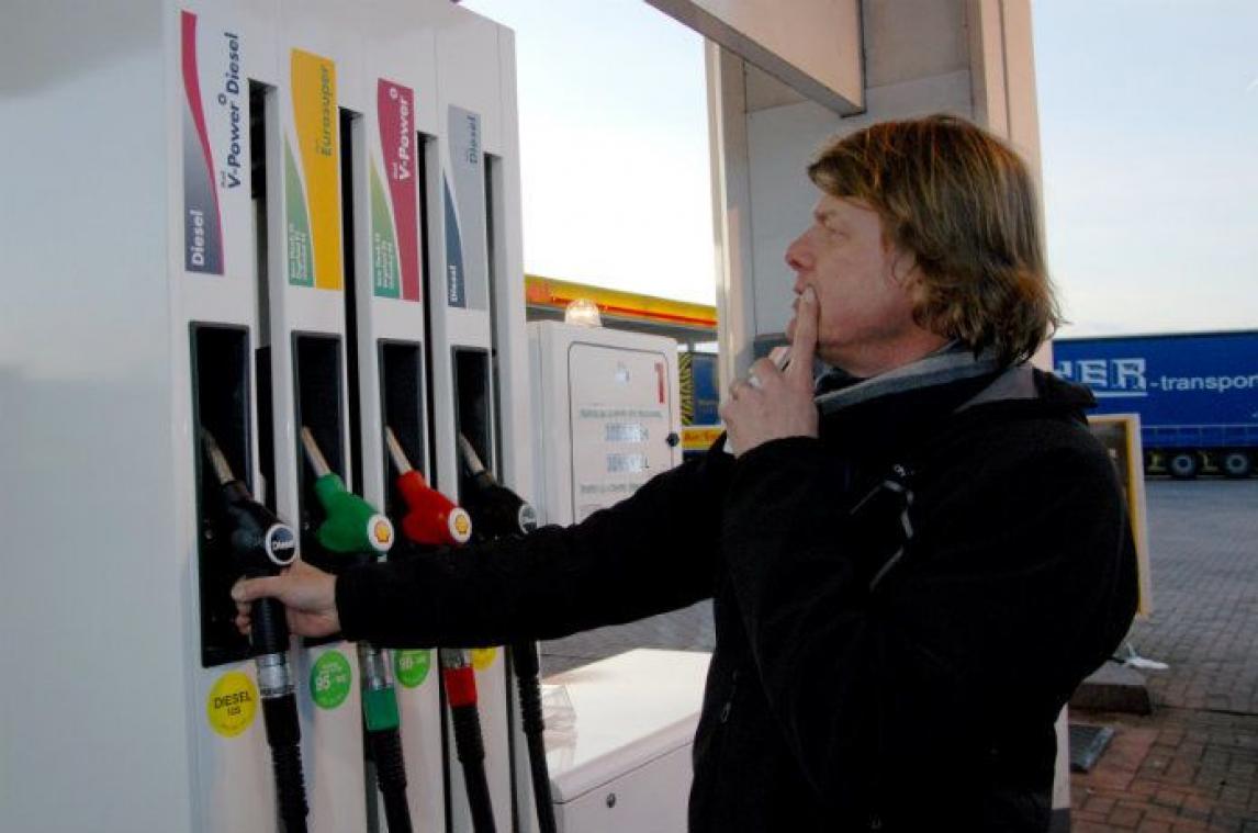 Bijna acht op de tien particulieren kiezen voor benzinewagen