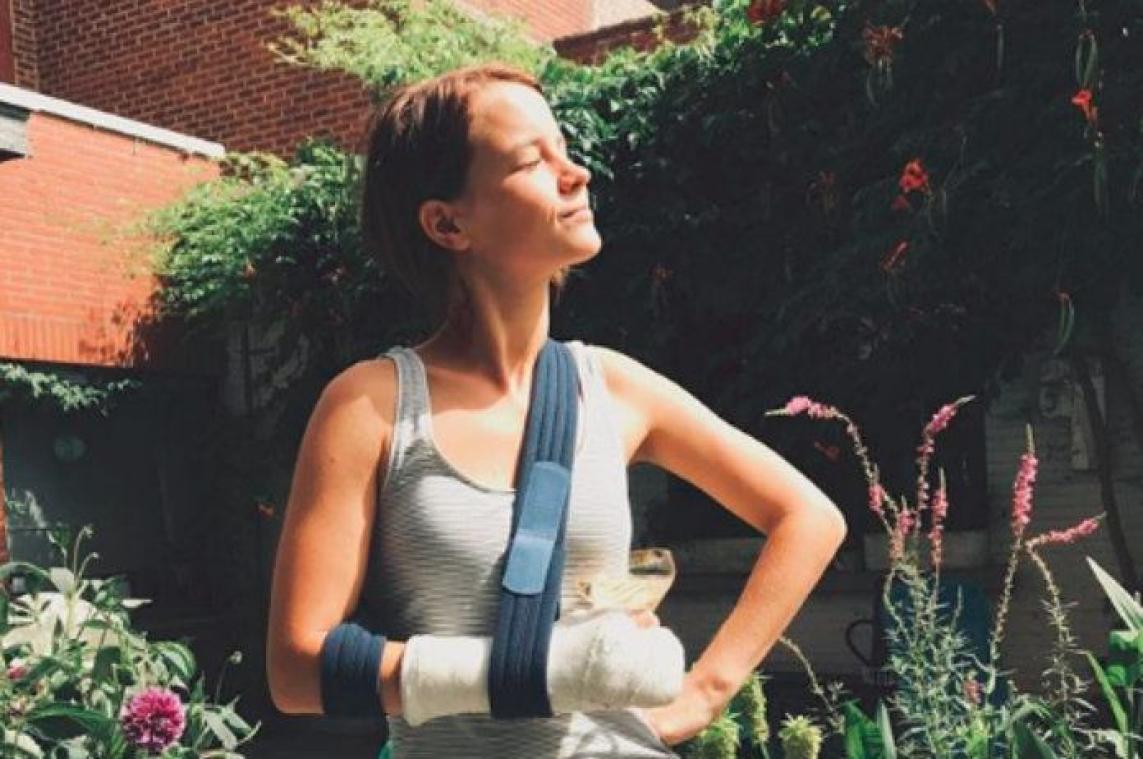 Actrice Lynn Van Royen even buiten strijd