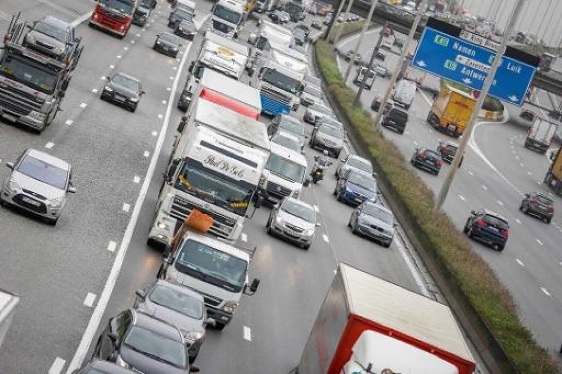 Bijna acht op de tien particulieren kiezen voor benzinewagen