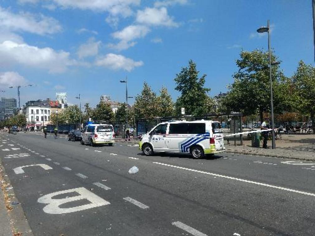 Slachtoffer zuuraanval Antwerpen in levensgevaar