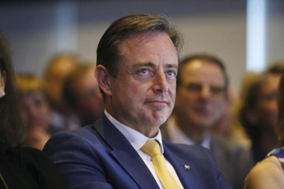 Burgemeester De Wever wil inzetten op opvang minderjarige slachtoffers van tienerpooiers