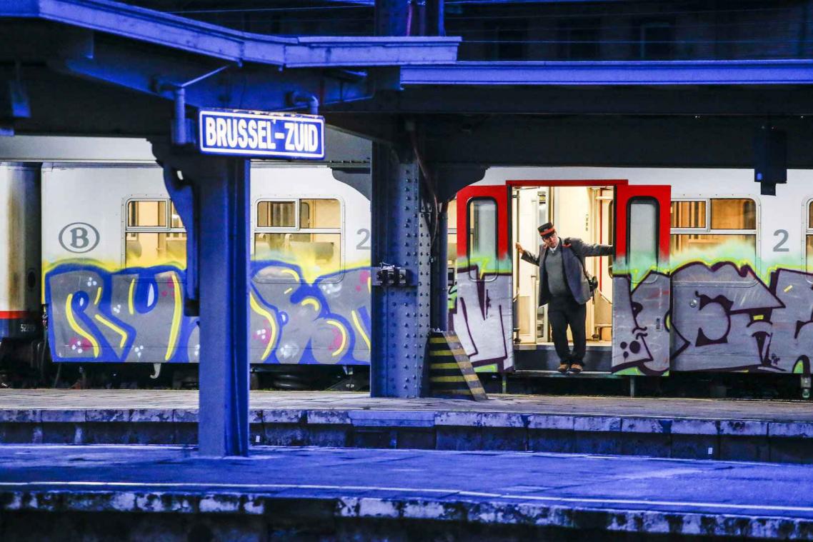 Galant verwerpt voorstel voor regionalisering NMBS
