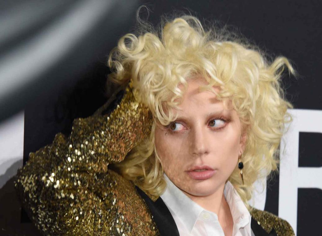 Lady Gaga vereeuwigt David Bowie met tattoo